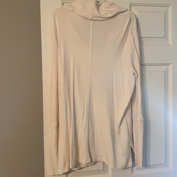 Chip and Pepper Cream Sweater Large - Picture 5 of 5